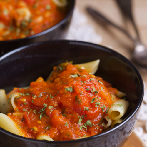 Šalša: Croatian (Dalmatian) Tomato Sauce - Balkan Lunch Box