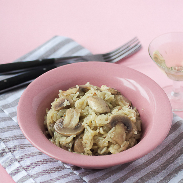 Mushroom Risotto in White Wine Riza sa Gljivama u Bijelom Vinu00