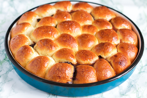 Thick and plump marmalade rolls.