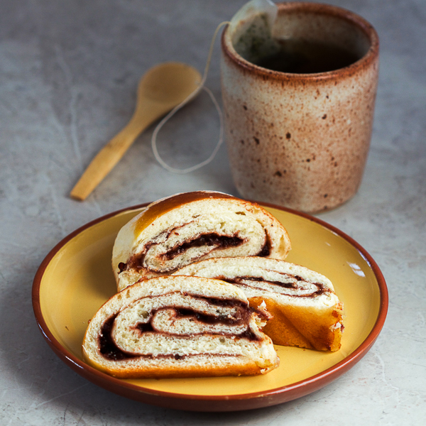 A quick guide for plum jam filled strudel pastry. Smooth, soft, warm, perfect with your favorite cup of tea.