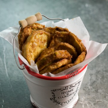 Pressure Cooker Magic: Tender, Crispy Fried Chicken in WARP SPEED! 