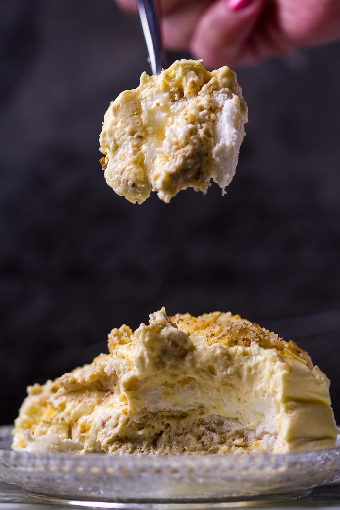 meringue cake, cream cake, meringue cream cake, pavlova, pavlova cake, meringue cream cake | balkanlunchbox.com 