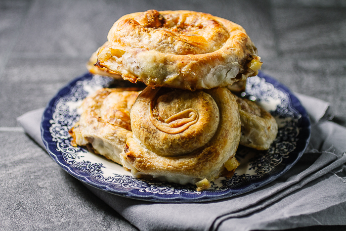 burek, burek, húsos-krumplis pite, sareni burek, vegyes burek, hogyan készítsek filót, filo készítése, házi filo, jufka | balkanlunchbox.com