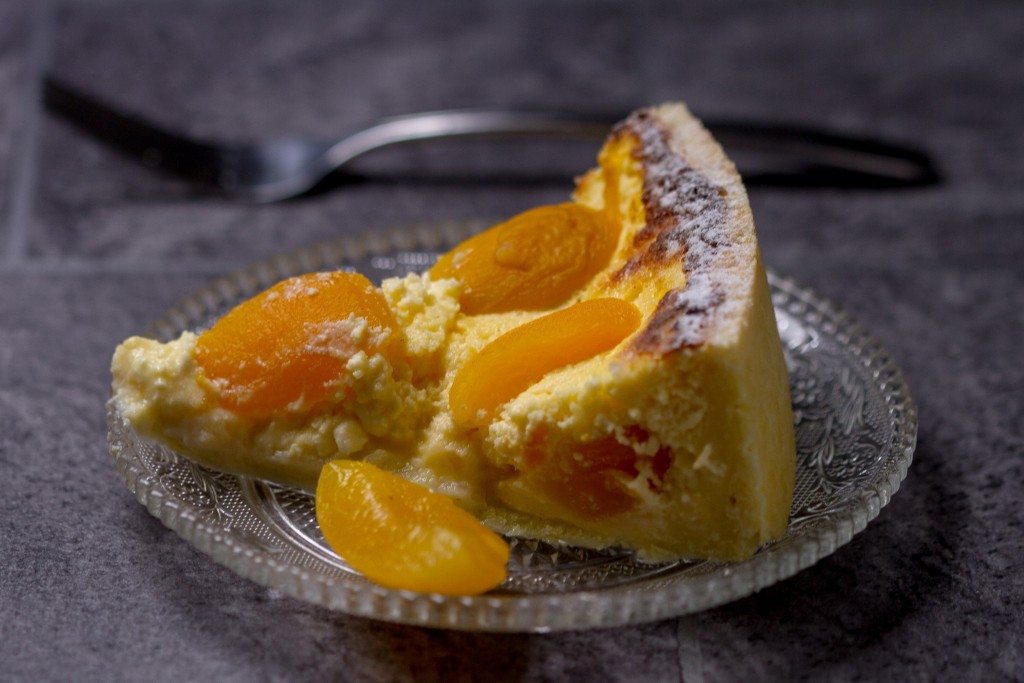 apricot cheesecake, cheesecake, apricots | balkanlunchbox.com