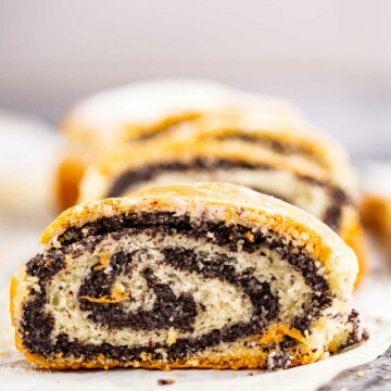 Closeup of a poppy seed slice.